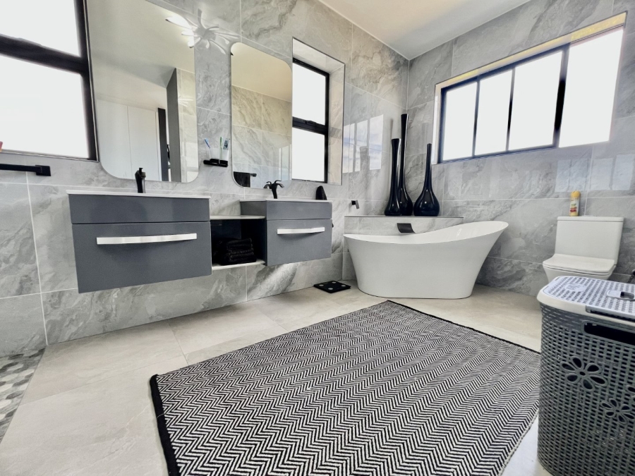 4 Bedroom Property for Sale in Breakwater Bay Eco Estate Western Cape